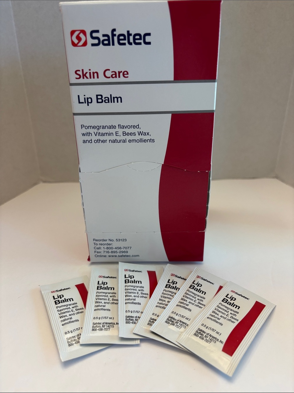 💰 Box of 144 Pomegranate Lip Balm Pack Single Use